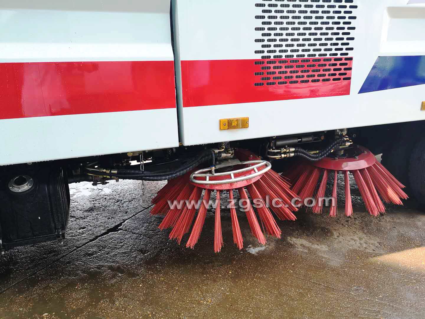 東風(fēng)大多利卡掃路車(國五)
