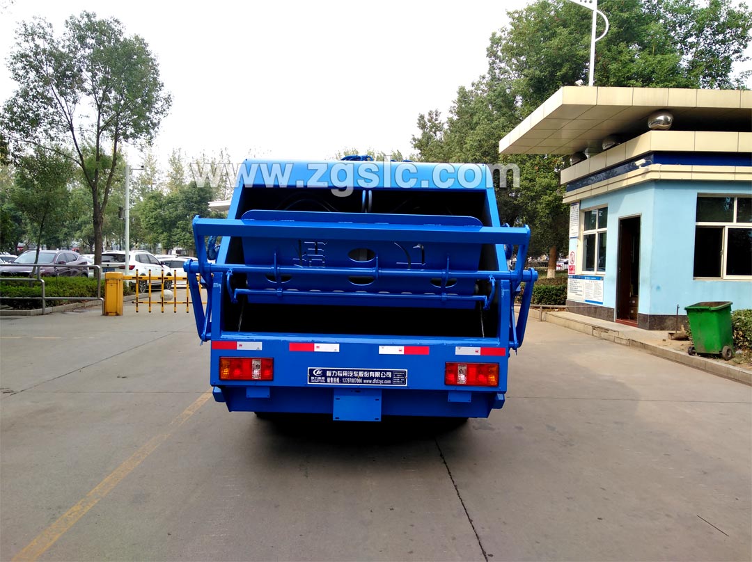 凱馬壓縮垃圾車(chē)_藍(lán)牌壓縮垃圾車(chē)多少錢(qián)一輛?
