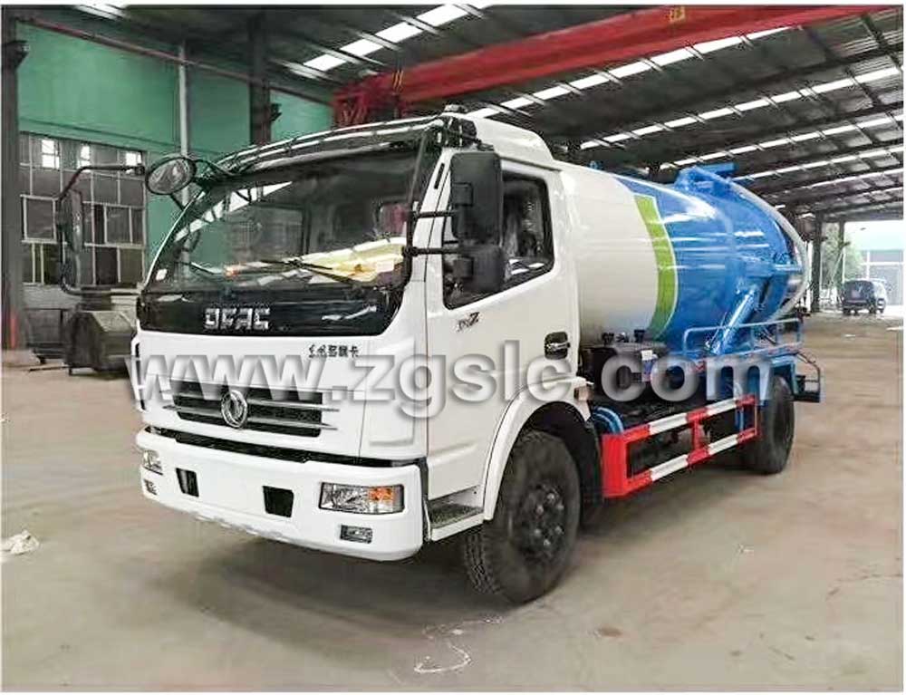 湖北程力東風大多利卡吸污車(國五)