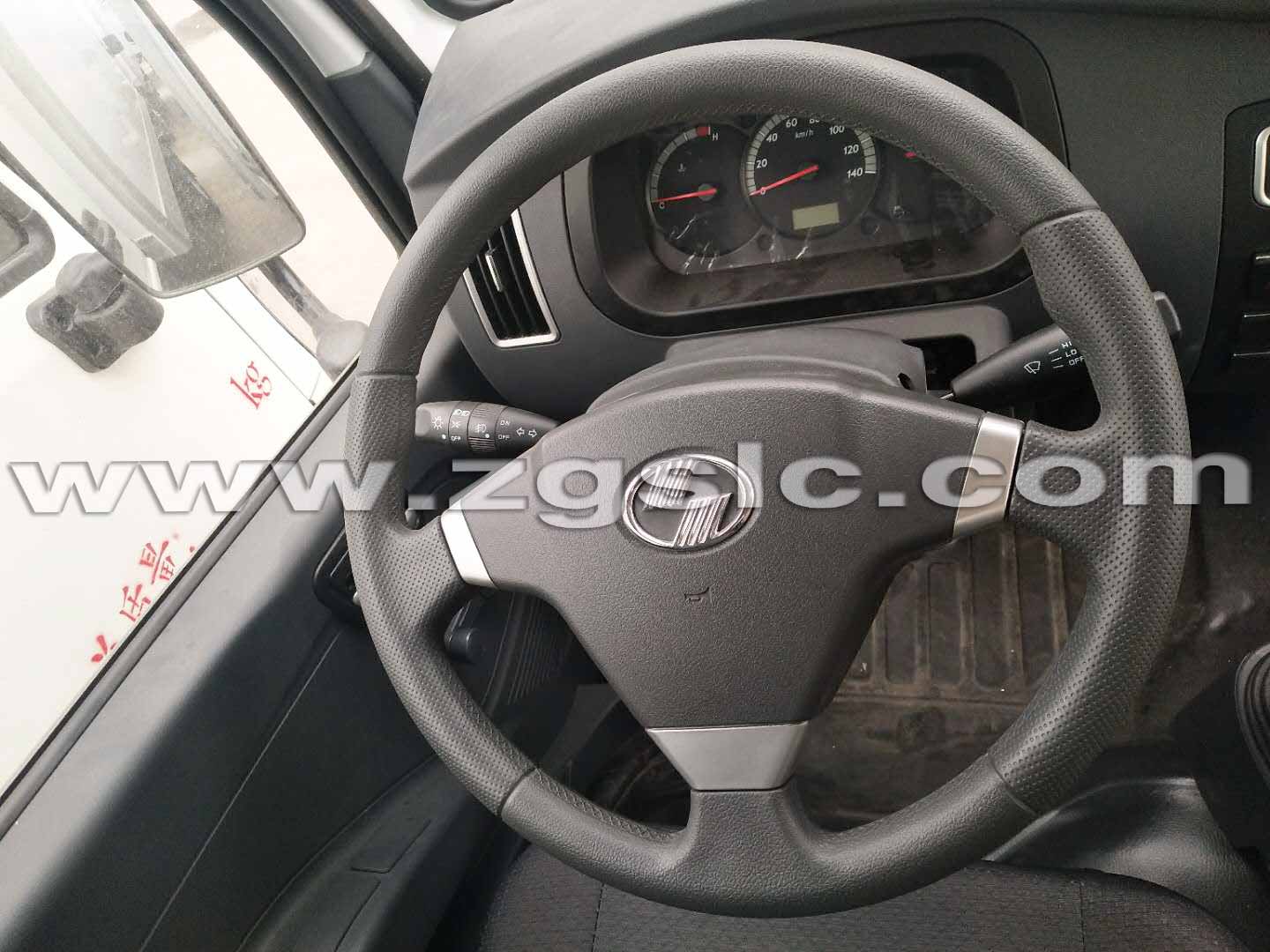 躍進(jìn)小福星(柴油版)單排冷藏車