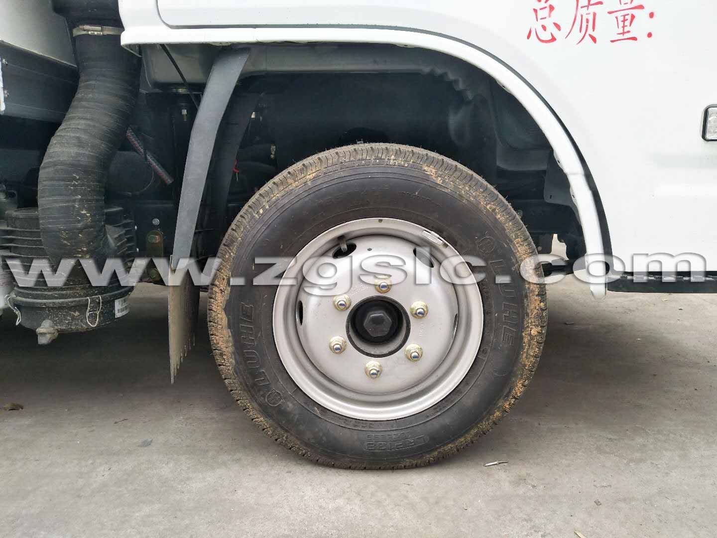 躍進(jìn)小福星(柴油版)單排冷藏車