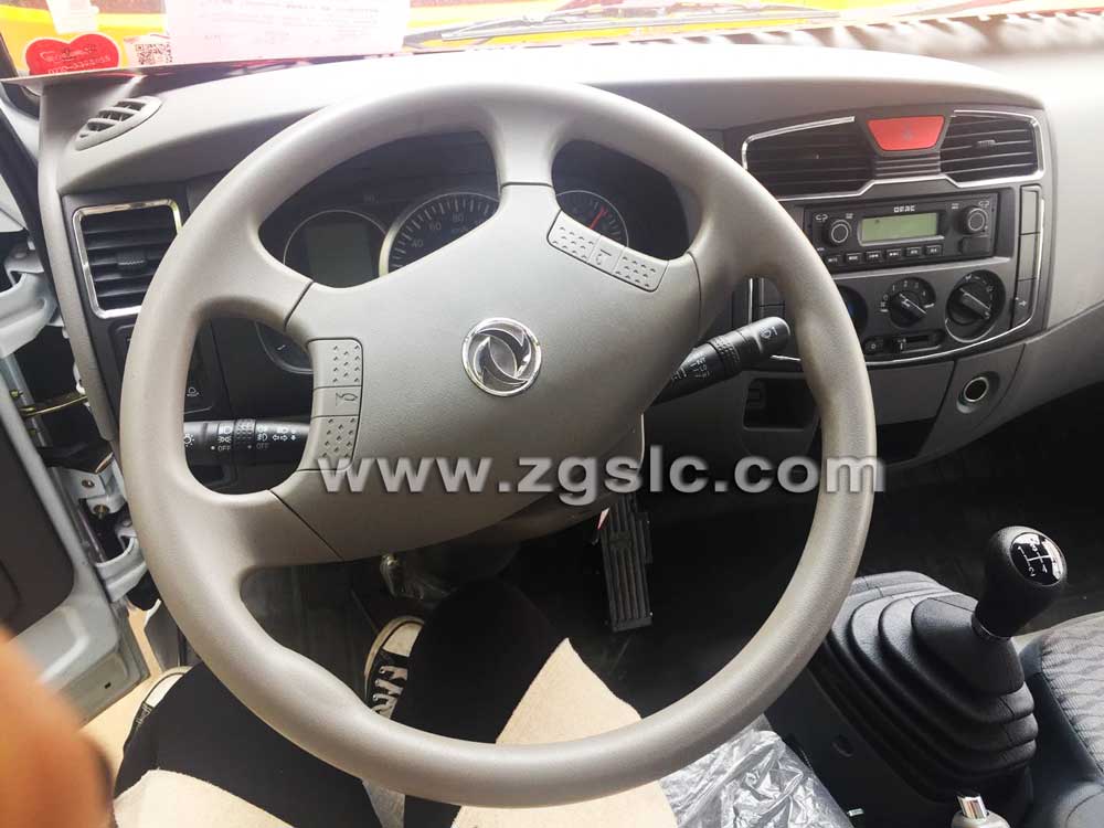 湖北程力東風小多利卡吸糞車(國五)