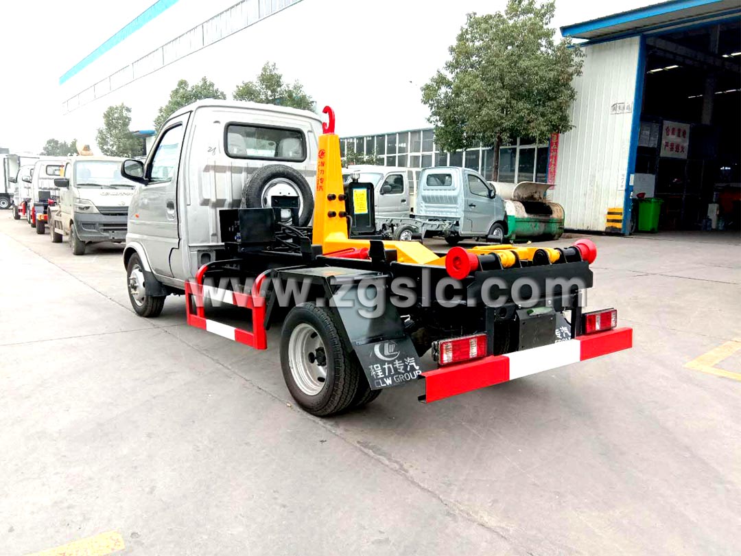 長(zhǎng)安3方勾臂垃圾車_勾臂垃圾車操作視頻