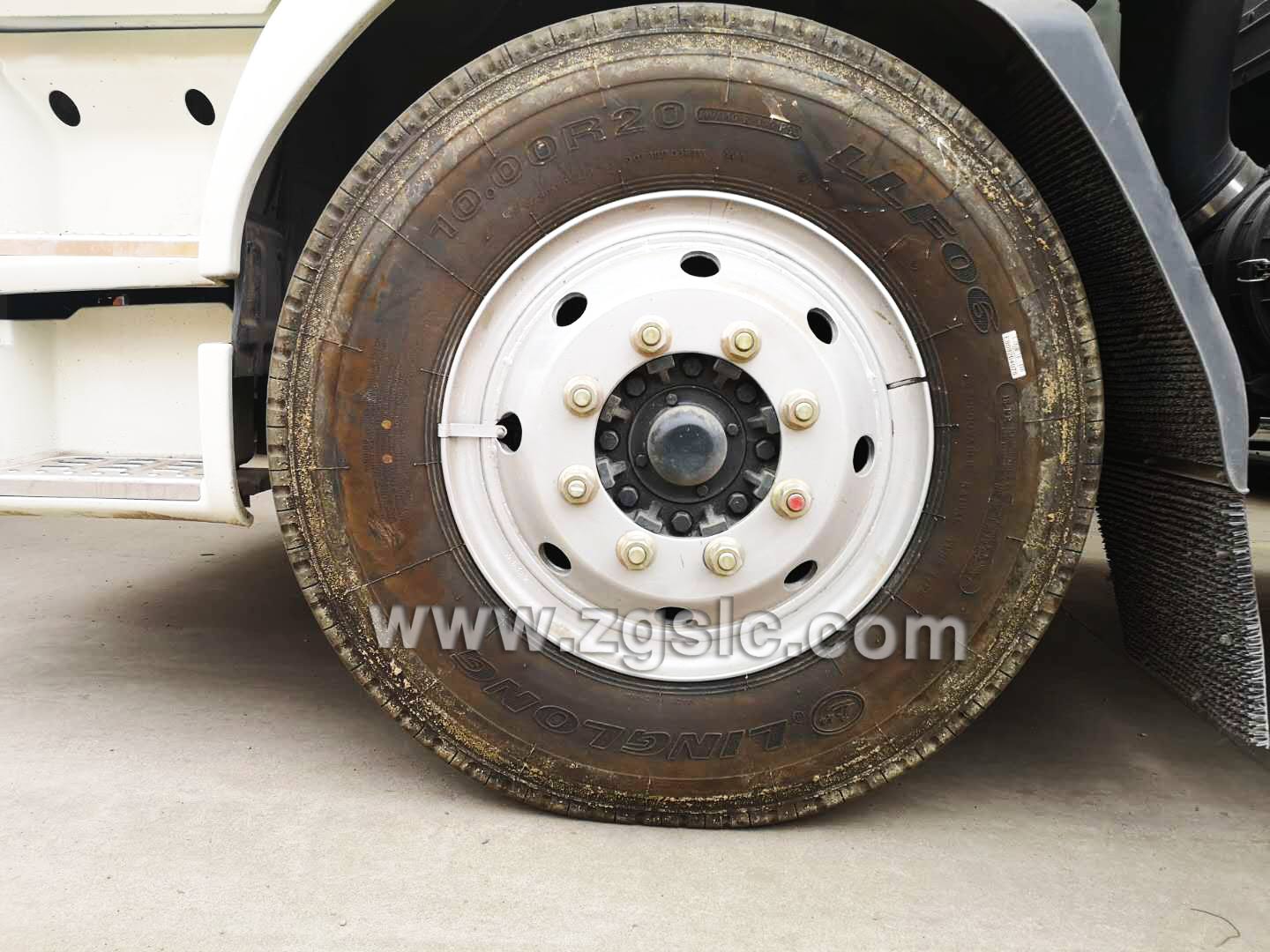 東風乘龍爆破器材運輸車(國五)