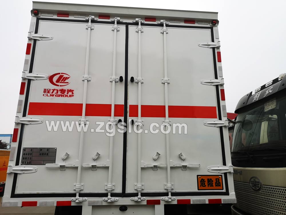 東風乘龍爆破器材運輸車(國五)