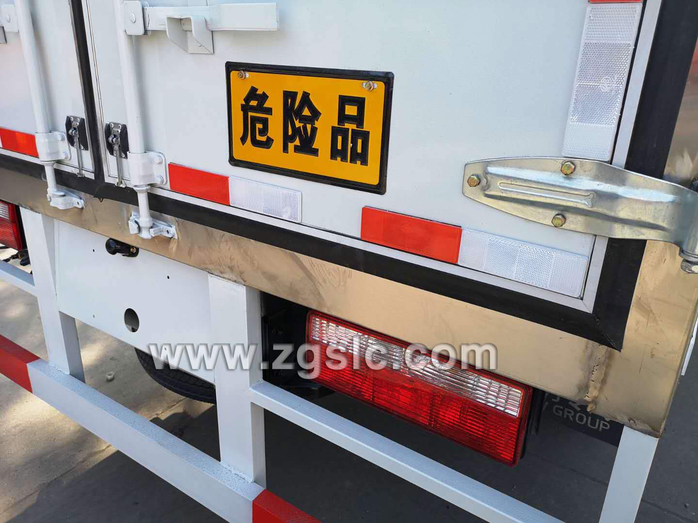 東風小多利卡爆破器材運輸車(國五)
