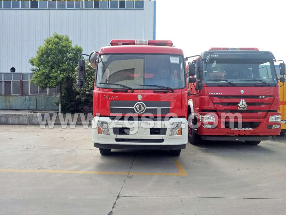 東風(fēng)天錦雙排水罐消防車(國(guó)五)