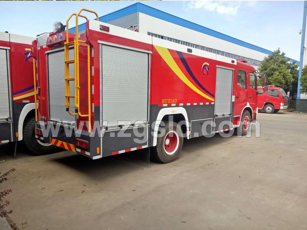 東風(fēng)天錦雙排水罐消防車(國(guó)五)