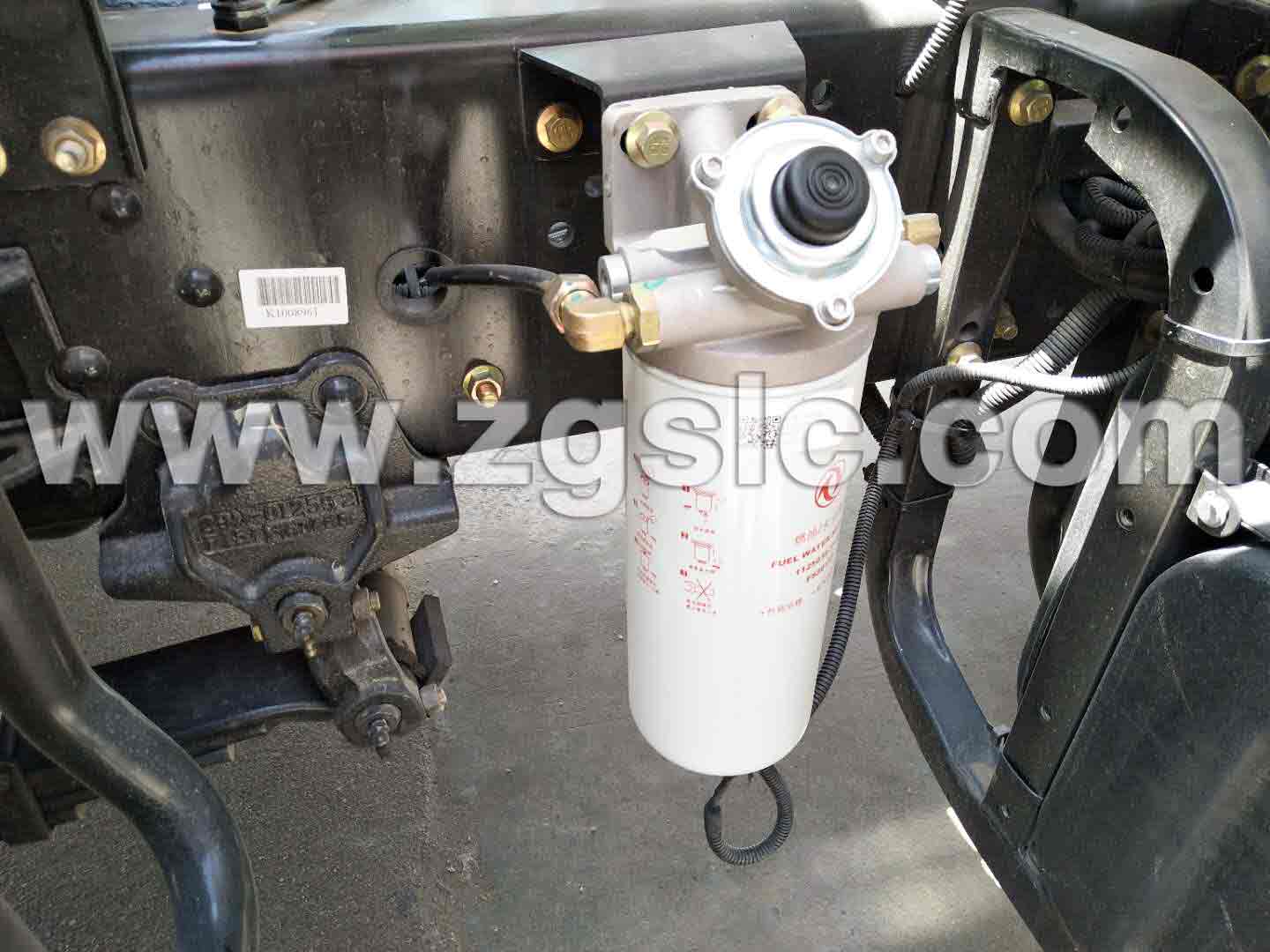 東風天錦散裝飼料車(國五)