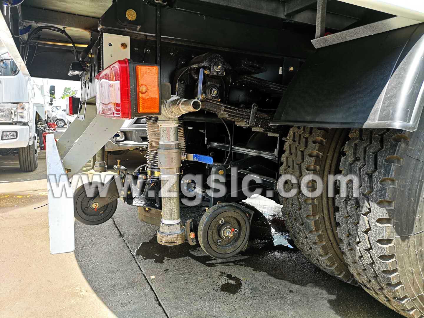 東風天錦掃路車(國五)