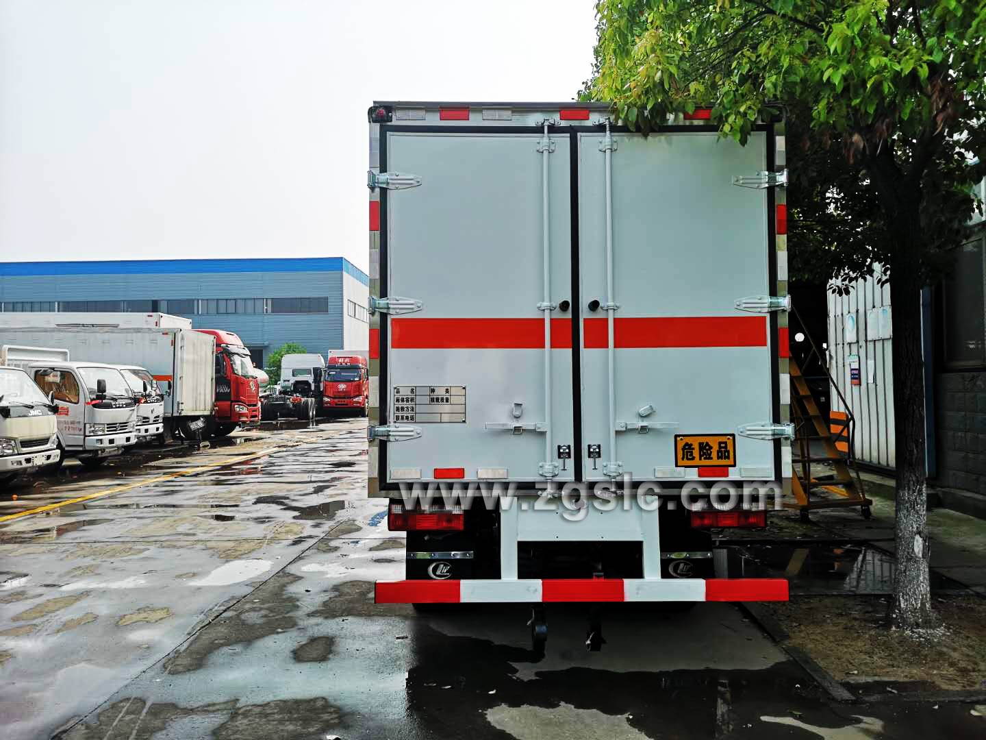 湖北程力解放虎威爆破器材運(yùn)輸車(國五)