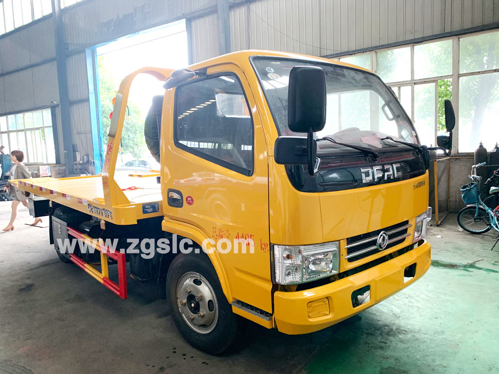 東風(fēng)小多利卡D6一拖二清障車（藍(lán)牌國(guó)五）