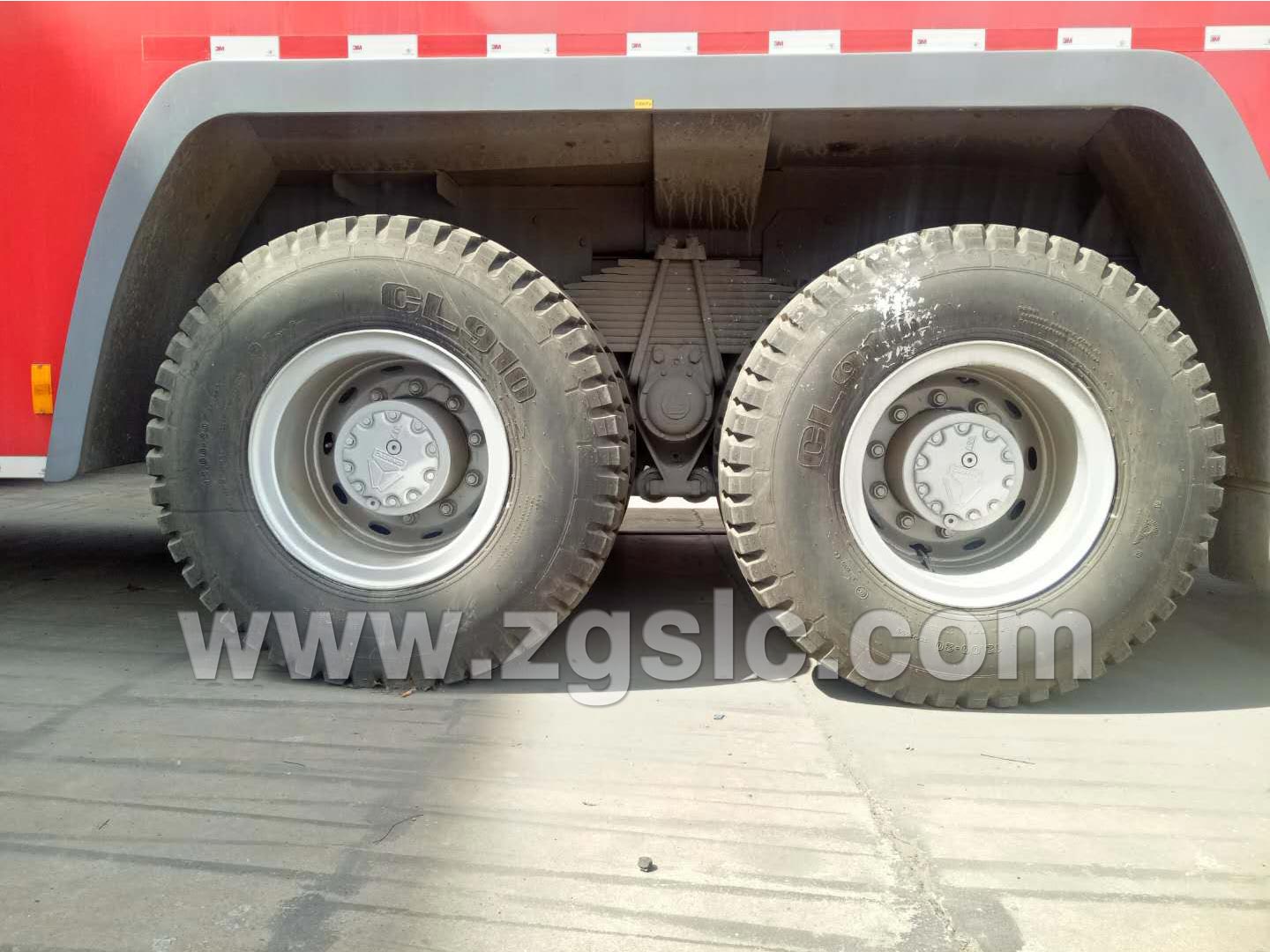 重汽豪沃干粉泡沫消防車(國五)