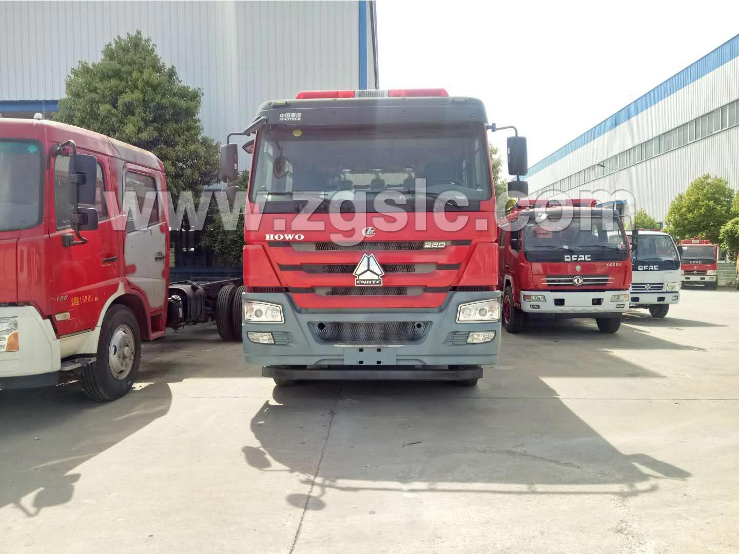重汽豪沃干粉泡沫消防車(國五)