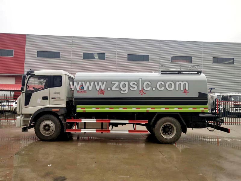 程力集團(tuán)15方福瑞沃灑水車多少錢
