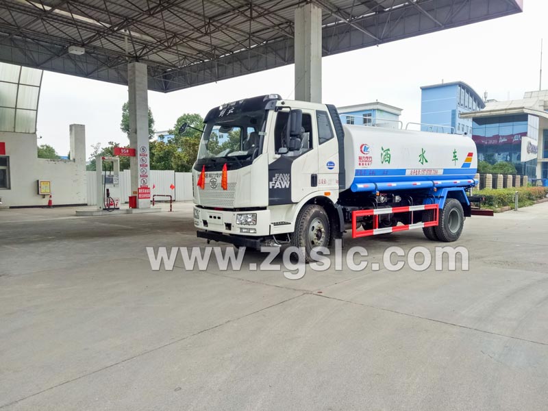 2019/06/27/，胡總在程力集團自提一輛14方解放J6灑水車，單號：25199/70129