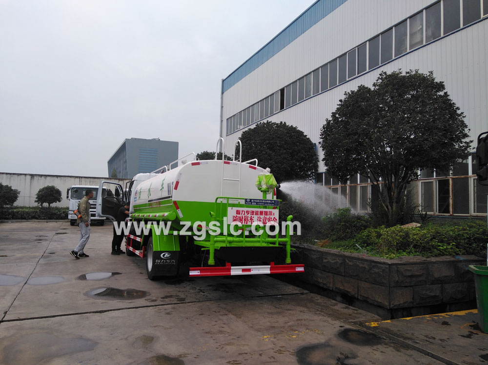 程力專(zhuān)用汽車(chē)股份有限公司東風(fēng)凱普特灑水車(chē)廠家