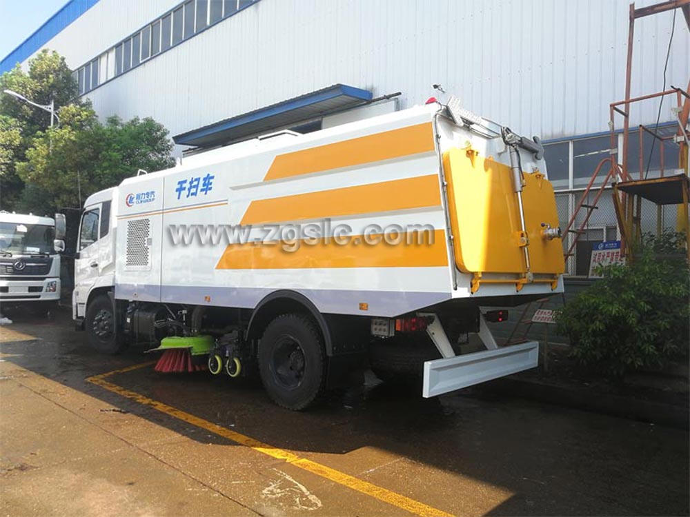 程力集團(tuán)東風(fēng)天錦干掃車