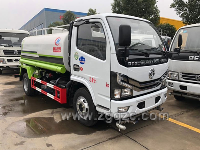 東風(fēng)小多利卡5方灑水車(國(guó)六)_國(guó)六小多利卡灑水車水罐容積