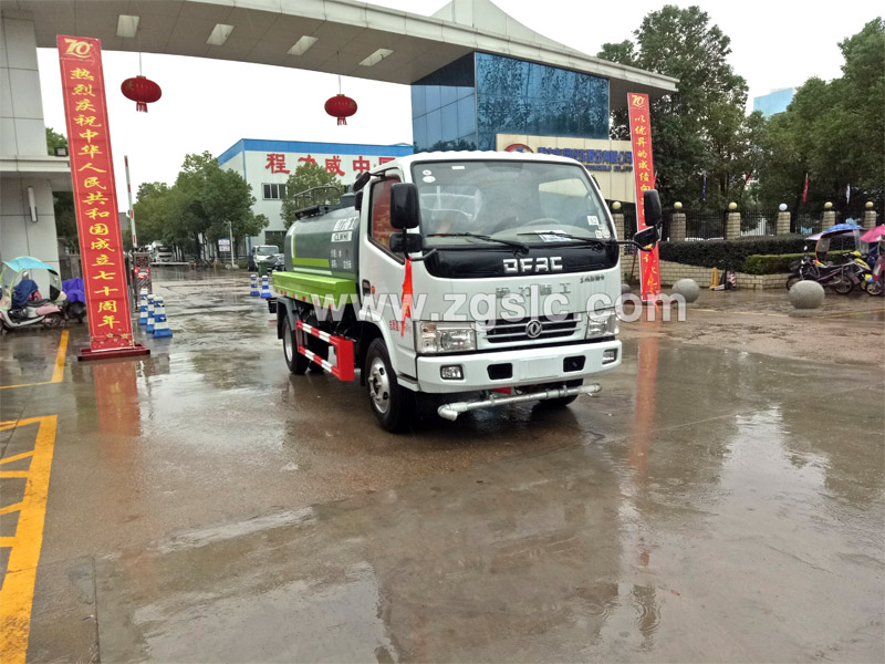 5方灑水車價格