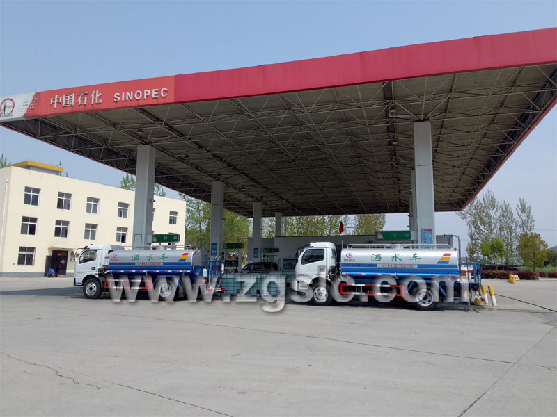 程力集團多功能綠化灑水車.jpg